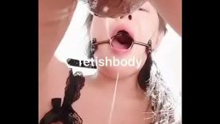 强制深喉到窒息 口水拉丝混杂泪涕 颜射瞬间如内射般极致高潮