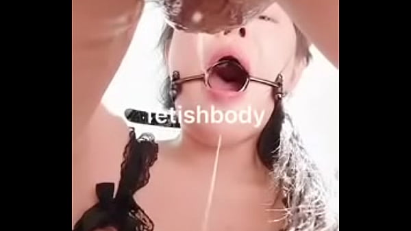 强制深喉到窒息 口水拉丝混杂泪涕 颜射瞬间如内射般极致高潮