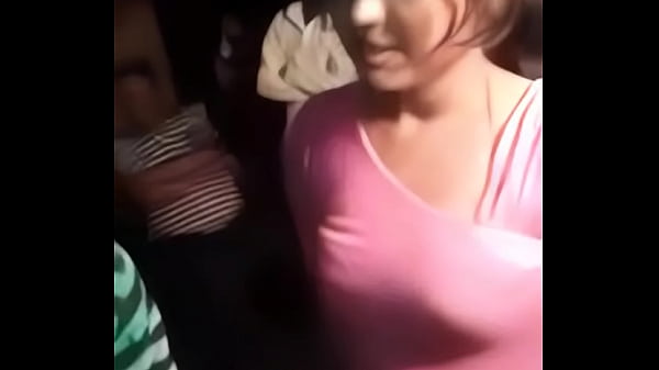 भारतीय युवती के साथ जंगली संभोग