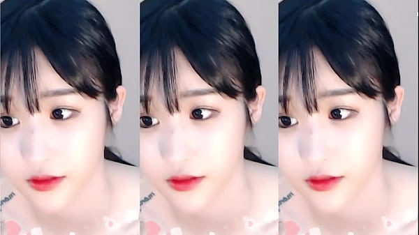 Cô Gái Trung Quốc Uốn éo Thân Hình Nóng Bỏng