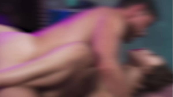 Gadis Pirang Milf Yang Menggoda Mengumbar Nafsu Liar Dalam Bercinta Panas Dan Intens Dengan Adik Ipar