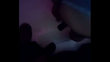 Mamá Soltera De 31 Se Calienta Y Termina Con Su Amiga Borracha En La Cama