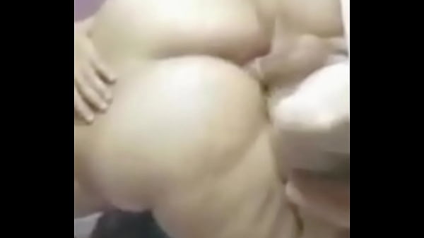 المتناكة تذوب شوقًا للزبر الكبير