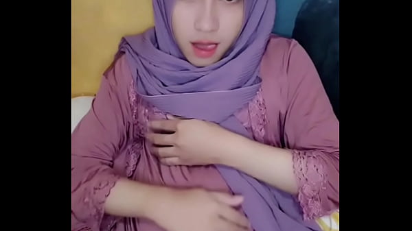 Solo Hijab Crossdress Yang Menggoda