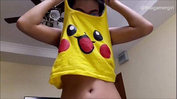 Amatir Asia Di Webcam Menggoda, “mau Diapain Kalau Aku Telanjang?” Lalu Buka Semua Pakaian