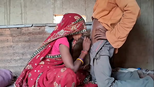 Video Panas Desi Bhabhi Dalam Saree Merah, Adgan Intim Seri Web Hindi Terbaru