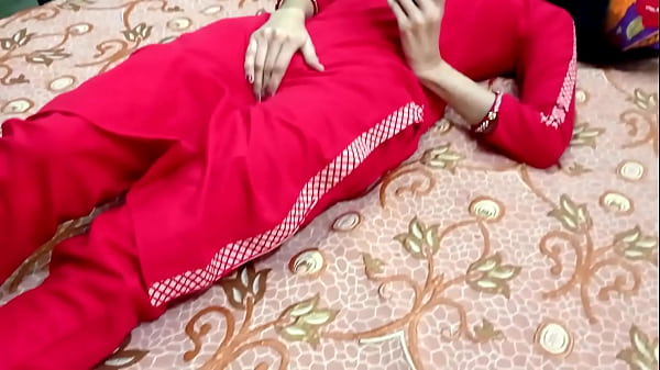 Gadis Langsing Digoyang Penyewa, Film Panas Dengan Suara Hindi