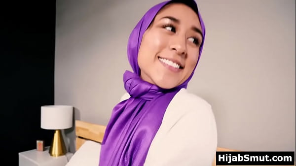 Gadis Arab Berhijab Nekat Bercinta Tanpa Izin Orang Tua