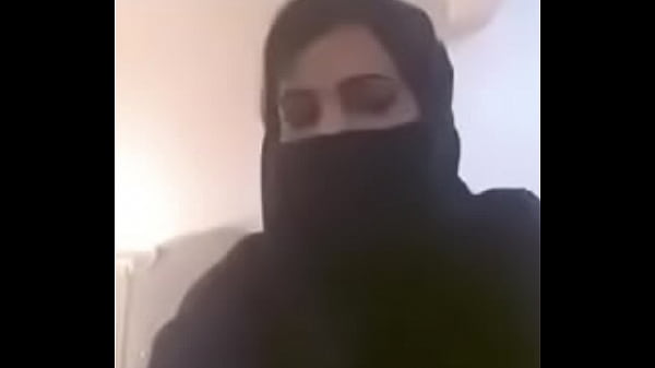 Mengintip Sensasi @hijabdoing Di Twitter: Kisah Panas Di Balik Kerudung