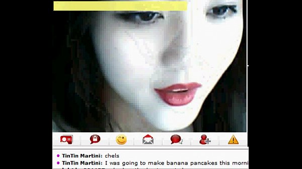 Gadis Tionghoa Menggoda Di Depan Kamera
