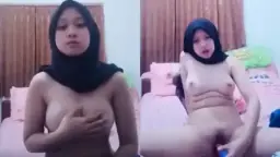 Menggoda Dengan Hijab, Mainan Botol Parfum Bikin Heboh