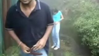 Video Mesum Pasangan Tamil Ngeseks Di Tengah Hujan Deras Bikin Basah Kuyup