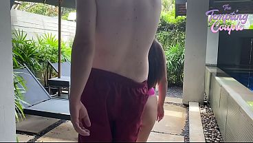 Gadis Thailand Menggoyang Klien Bule Kontol Gede Untuk Oral, Ngentot, Dan Squirting!