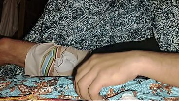 Mama Tiri Gua Malem Ini Kasih Nikmat Gila, Gua Masukin Dua Jari Ke Memeknya Sampe Keluar Air