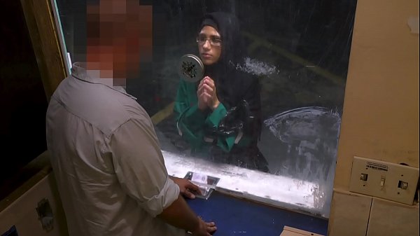 Arab Terbongkar – Pengungsi Muslim Cantik Butuh Pertolongan, Malah Dihamili