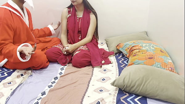 Tahun Baru 2026, Video Bokep Paling Hot Dengan Dirty Talk Hindi, Peran Saarabhabhi Yang Bikin Ngilu Dan Horny Bareng Santa.
