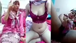 Yani Pakai Hijab Tapi Bebas Digoyang, Openbo Siap Dikocok Sampe Crot.