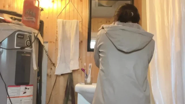 Hana Cooking Food At Kitchen Then Pussy Cant Wait Go To Piss