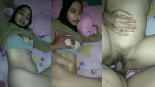 Entot Hijab Gaya Samping Di Kostan, Nafsu Makin Liar.