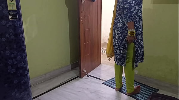 Bapak Mertua India Ngeresin Mantu Pakai Alasan Sakit, Bikin Meringis Nikmat!