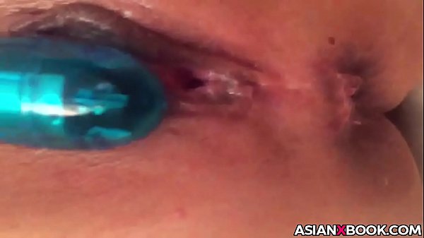 Cewek Asia Ngentot Mainan Memek Basah