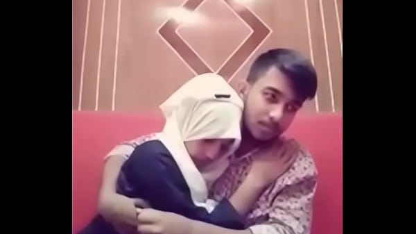 Desi Cewek Dan Cowok Lagi Ngecapin Di Hotel, Panas Banget!