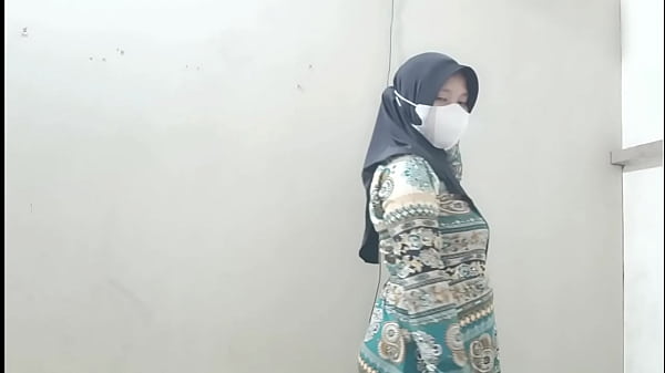 Ngentot Bininya Tetangga Pas Suaminya Lagi Ngantor