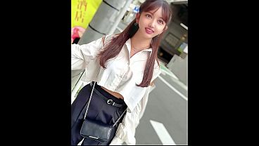 Majalah Model Campuran Filipina-jepang, Umur 18, Siap Bikin Lo Ngaceng.