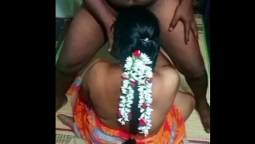 Ibu Rumah Tangga India Ngentot Sama Paman Kampung Yang Bikin Basah