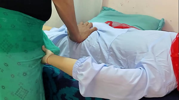 Malkin Ngatur Dan Nyuruh Pelayannya Ngentot Pake Suara Hindi Yang Panas.