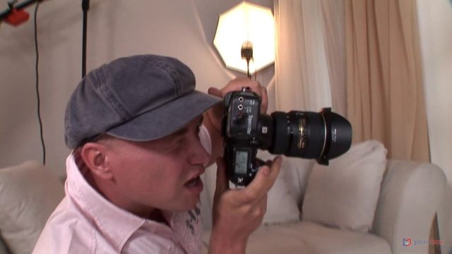 Dunia Mesum – Jess, Memek Pink Di Pantat Fotografer Ngentot Bintang Porno Nakal, Memek Pink & Genia Di Lokasi Syuting Gp1921