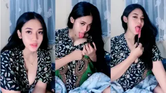Kak Lovely Yang Cantik, Jilat Buah Mangga Sambil Ngerangsang