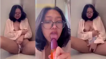 Nindi Si Toge Kacamata, Goyangannya Bikin Meleleh, Bikin Ngiler Semua.
