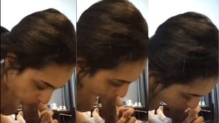 Sekretaris Muda Ngentot Boss-nya Pake Mulut, Desi Blowjob Hot Abis