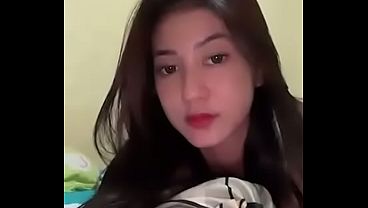 Cewek Indonesia Goyang Live Ig, Bikin Liur Netizen Netes.