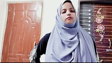 Desi Ibu Tiri Hijabnya Basah Kencang Ngentot Sama Anak Tiri Sendiri