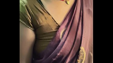 Pengen Ngintip Istri Tetangga Yang Sexy Dan Hot, Siap Bikin Makin Greget